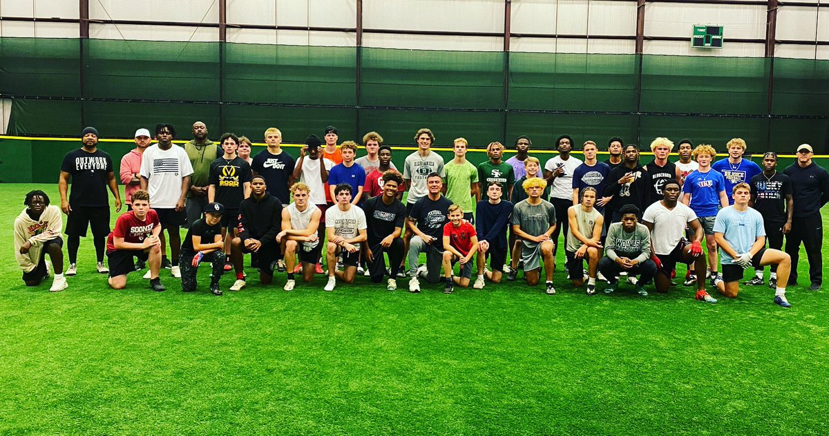 QB Impact (@qbimpact) on Twitter photo QB IMPACT SUNDAY #WORK with <a href="/SkillzEvolutio2/">SKILLZ EVOLUTION</a> & <a href="/LinemanUnivers1/">LinemanUniversity</a>
Emphasis: Boot | Naked
Routes: Whip | Climb | Comeback
Post Practice Discussion: “Coach <a href="/JimmyWilkerson/">Jimmy Wilkerson</a> discussing what it takes to be great and not being a pretender!”
#SameGameDifferentLevelz #QBi QB IMPACT SUNDAY #WORK with <a href="/SkillzEvolutio2/">SKILLZ EVOLUTION</a> & <a href="/LinemanUnivers1/">LinemanUniversity</a>
Emphasis: Boot | Naked
Routes: Whip | Climb | Comeback
Post Practice Discussion: “Coach <a href="/JimmyWilkerson/">Jimmy Wilkerson</a> discussing what it takes to be great and not being a pretender!”
#SameGameDifferentLevelz #QBi