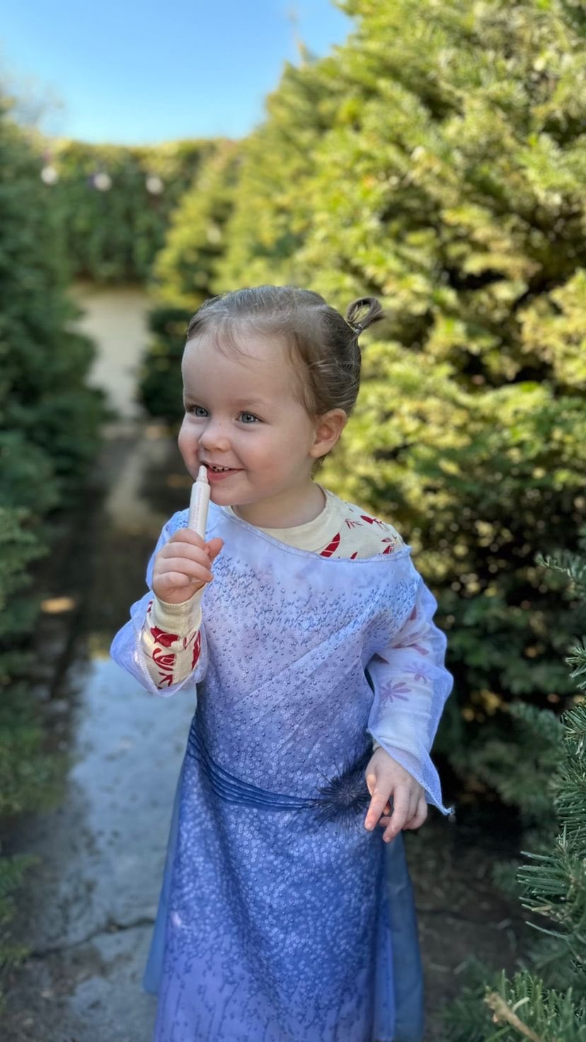 Hailey Bieber Brasil on Twitter: "Fofurinha! Iris Elle, sobrinha de