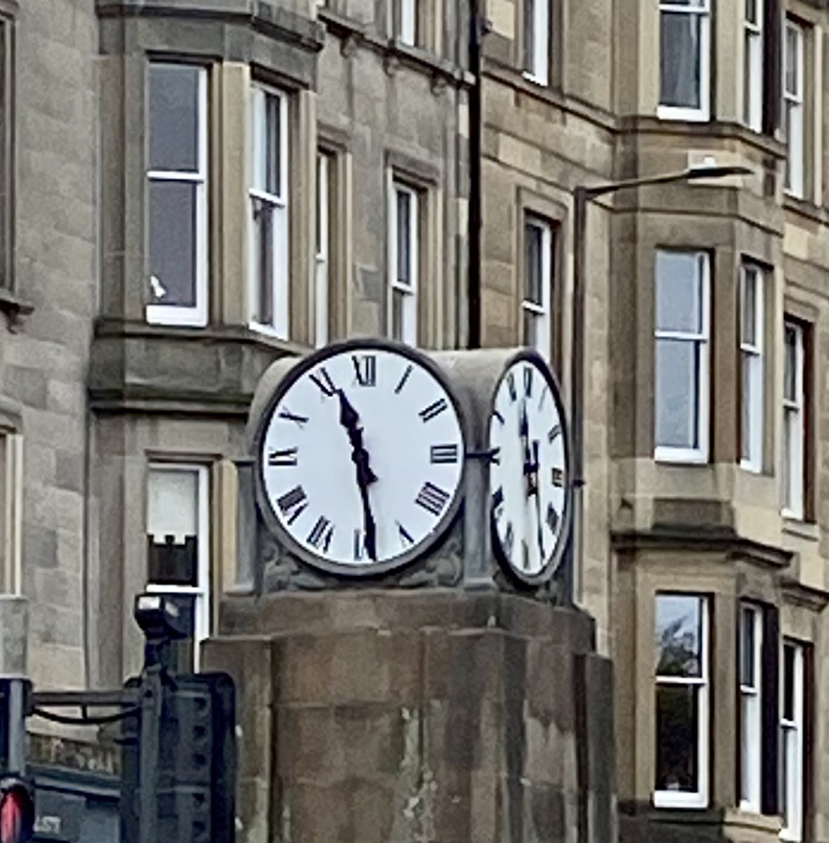LizzieHelenMay's tweet photo. #theclocksof...#Edinburgh Some clocks in this city are much photographed while some here will only be known to locals - if you know them all you know your city!
#EdinburghtheWalk
#clocks #urbanwalking https://t.co/DbcFtJODvQ