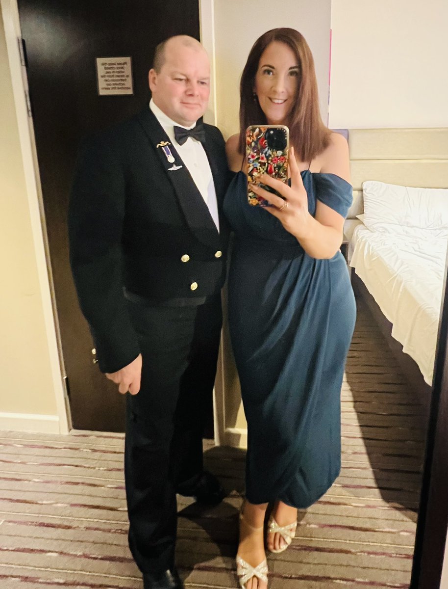 KerryAnnOwen85's tweet photo. Such an amazing weekend at the @HMSsultan Christmas ball โค๏ธ๐๐
Felt like an absolute princess for the night โค๏ธ๐ธ๐
#Christmas #love #BeKind #happy #hanging #shots #drinks #tired #navygf https://t.co/CeeqAnQced