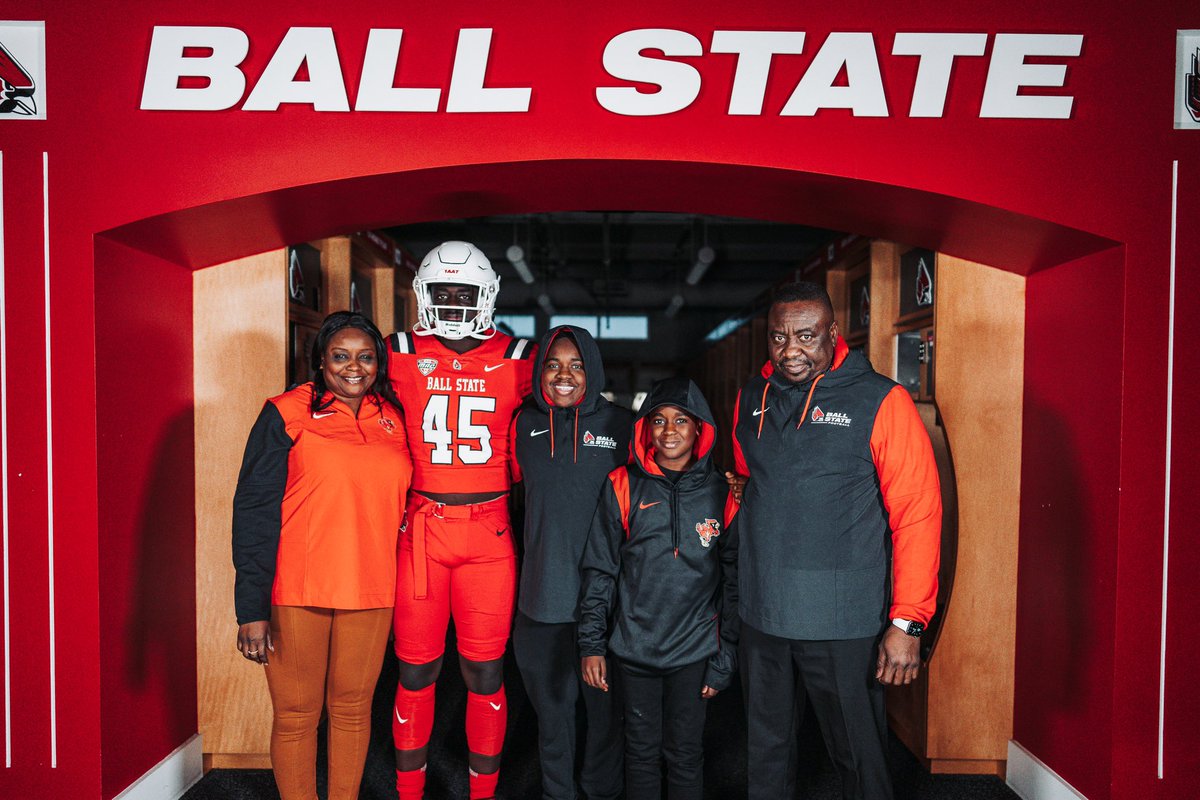 JeffersonAdam5's tweet photo. Outstanding Official Visit at Ball State University this weekend! I will be back. #GOCARDS ⚪️🔴 https://t.co/6CuPweHSfR