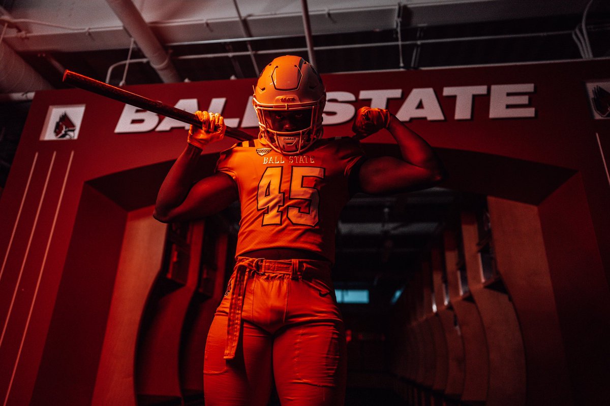 JeffersonAdam5's tweet photo. Outstanding Official Visit at Ball State University this weekend! I will be back. #GOCARDS ⚪️🔴 https://t.co/6CuPweHSfR
