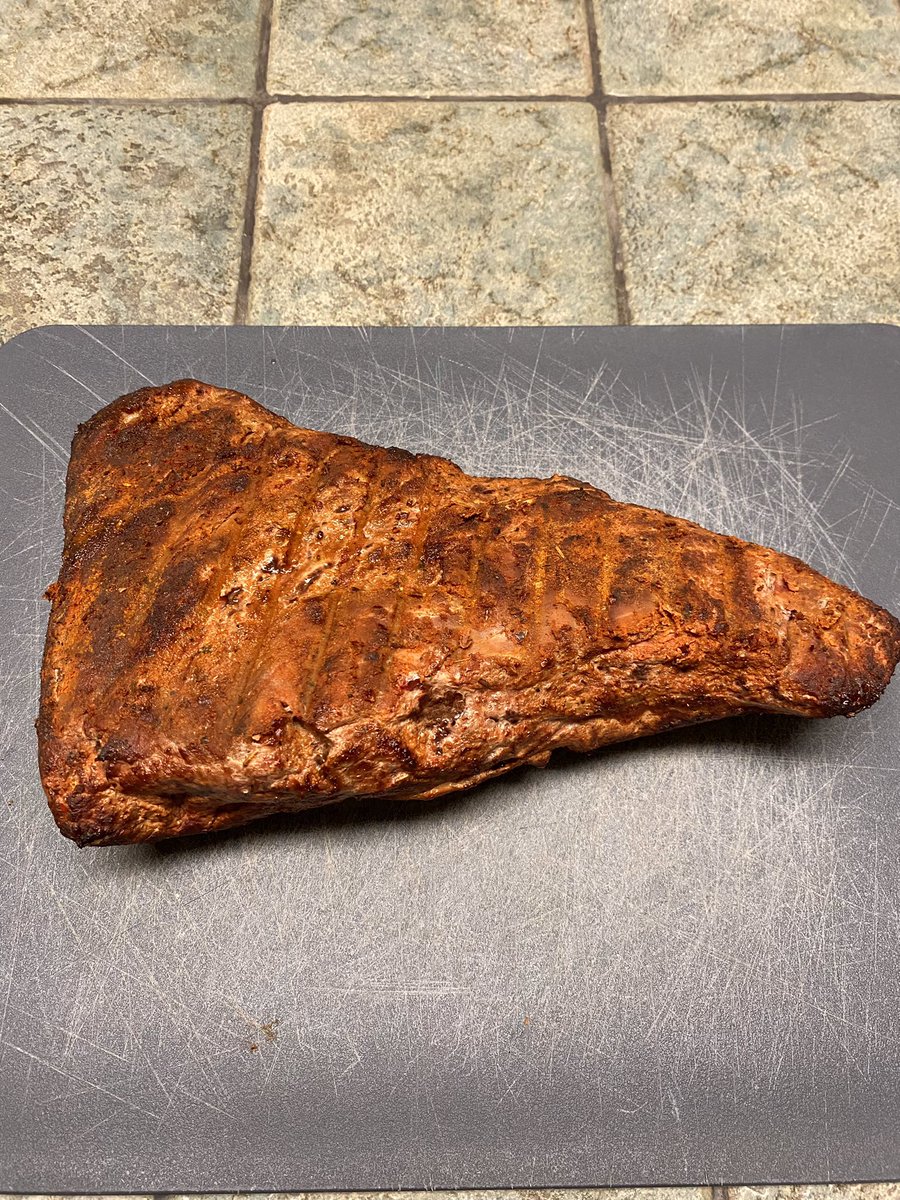 Roman_OT_Empire's tweet photo. Smoked Tri Tip and Garlic Mashed Potatoes were on point! - From Romanβs Angry Kitchen #tritip #garlicmashedpotatoes #mashedpotatoes #sundaymeal https://t.co/YrIjrRYjkM