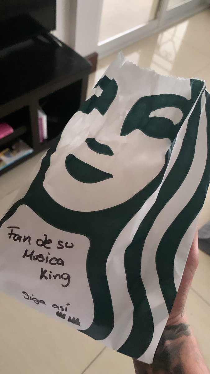 Pase a Starbucks por bajón y pasó esto😭