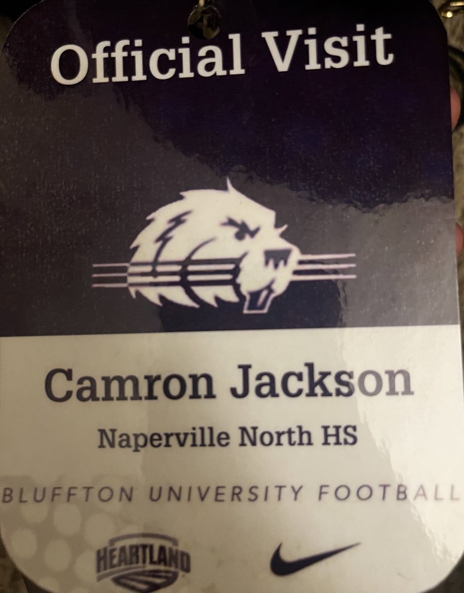 CamJack1027's tweet photo. Blessed and very excited to announce that I’ve received my first offer from @BlufftonFB! Thank you @CoachMNardo @keegan_linwood for the opportunity to continue my football career on the college level. @HuskieFB @EDGYTIM @CoachBigPete @dclay1889 https://t.co/NV6eB795gj