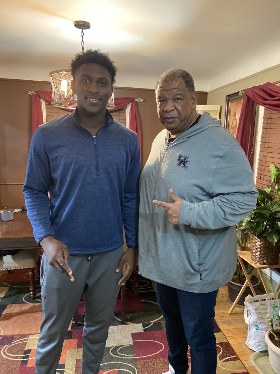 Great having my guy <a href="/vincemarrow/">CoachMarrow</a> over for a home visit!! #BBN <a href="/UKFootball/">Kentucky Football</a>