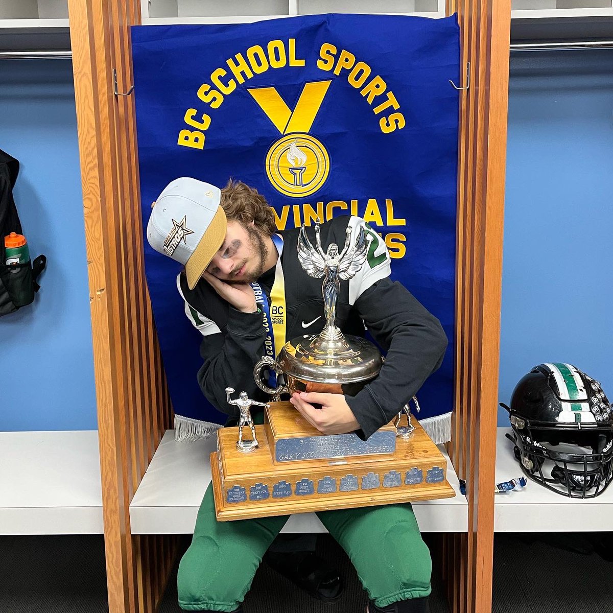 BraxtinFrier's tweet photo. I love this team and I love this sport. Couldn’t ask for a better outcome. Family 4life ❤️ 21 out ✌🏻#batemanfootball #bcssfootball #highschoolfootball #bcplace #bchighschoolfootball #Champions https://t.co/DWA0OE7JhB