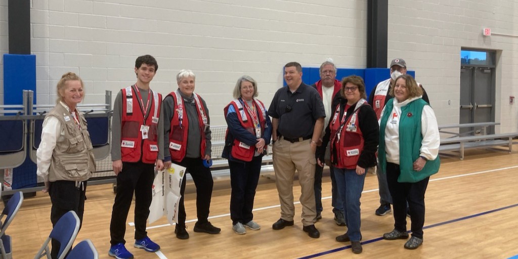RedCrossENC's tweet image. Moore Co. has opened an emergency shelter with Red Cross support. For those seeking a safe place to stay, it is located at the Moore County Sports Complex, 155 Hillcrest Park, Carthage. Thank you to our partners and volunteers who are aiding people during this difficult time.