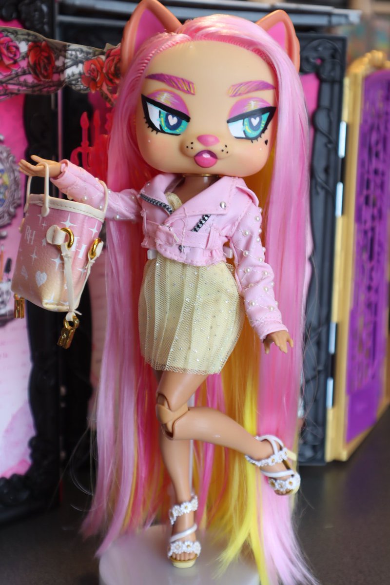 magi_dolls's tweet photo. Finished Miss Cindi Pupper 💅 #dollcustom #dolldiy #rainbowhigh #vippets #dolltwt #customdolls #artdoll https://t.co/Nr64riwlyk