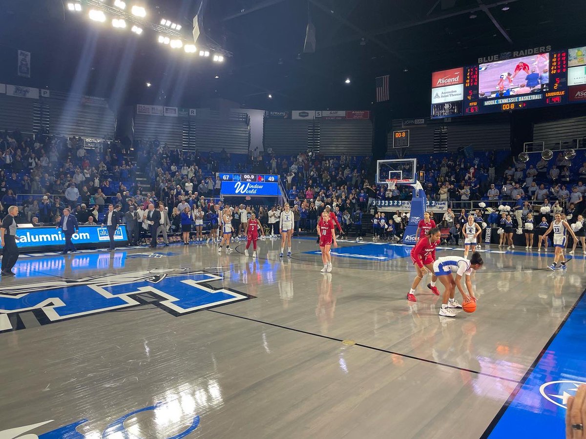 ldeleon5's tweet photo. Incredible 18-point win over #18 Louisville tonight for our @MT_WBB team! The Glass House was rockinโ!! #MurphyMagic #BLUEnited https://t.co/L1yswy7j8y