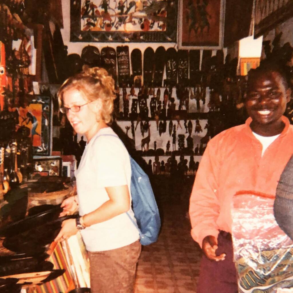 AuthorHerbert's tweet image. Hunting for treasures in Zanzibar #peacecorpslife #handcraftshop instagr.am/p/ClxEAolvlZY/