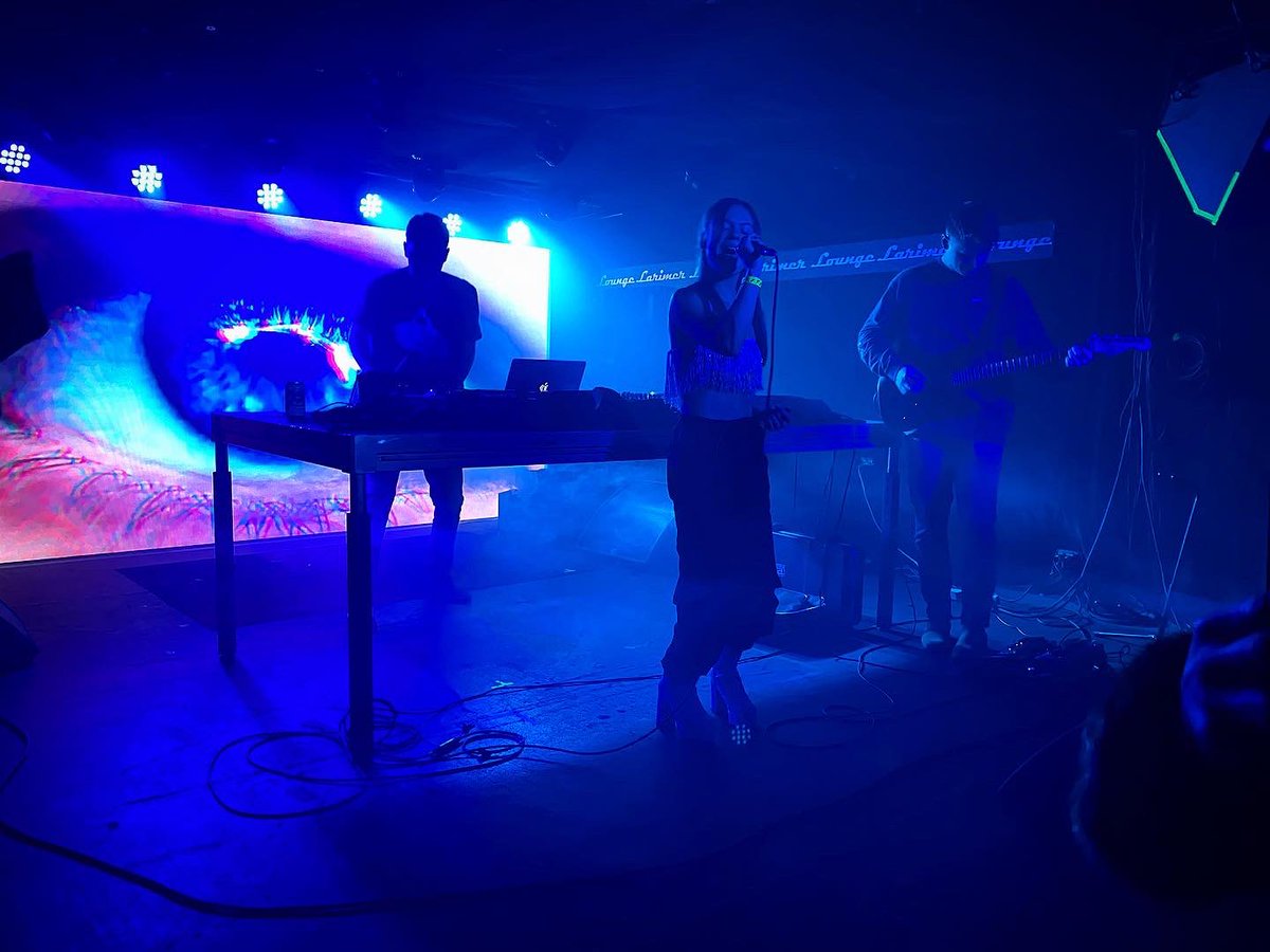 DooleySound's tweet photo. Total dream to open up as direct support for @SmoaklandBeats and play my all original ‘live’ set to a sold out crowd. 🤯💜

Damn. I’m so grateful for so many people supporting my art through this journey!

Bouta lock into the studio for the next month. Album mode incoming https://t.co/H8brJs6BB4