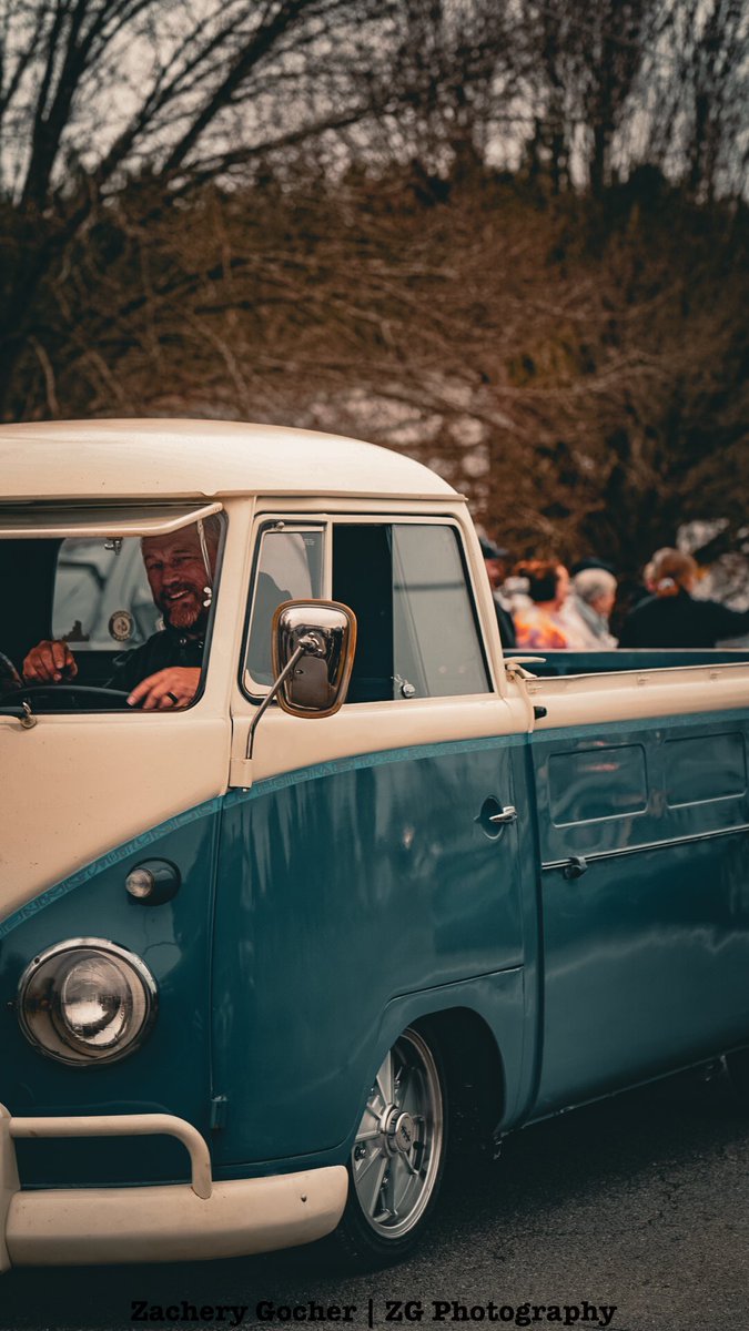 ZgPhotographyNC's tweet photo. Some of the VW Street Cruisers at the Palestine Parade ‘22 #Sony #HappyHolidays #photography https://t.co/szhfMs3cjw