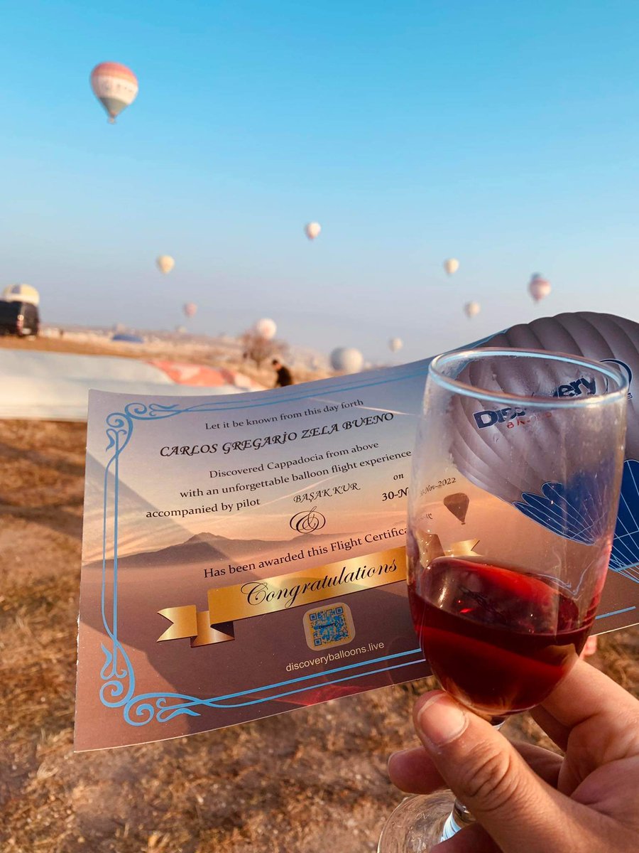 c_zela's tweet photo. I am taking a vacation in Europe and this is the last certificate I need to validate my experience in the cloud 😜
#resumeupdated #working #travel https://t.co/bcnpTXF1zz