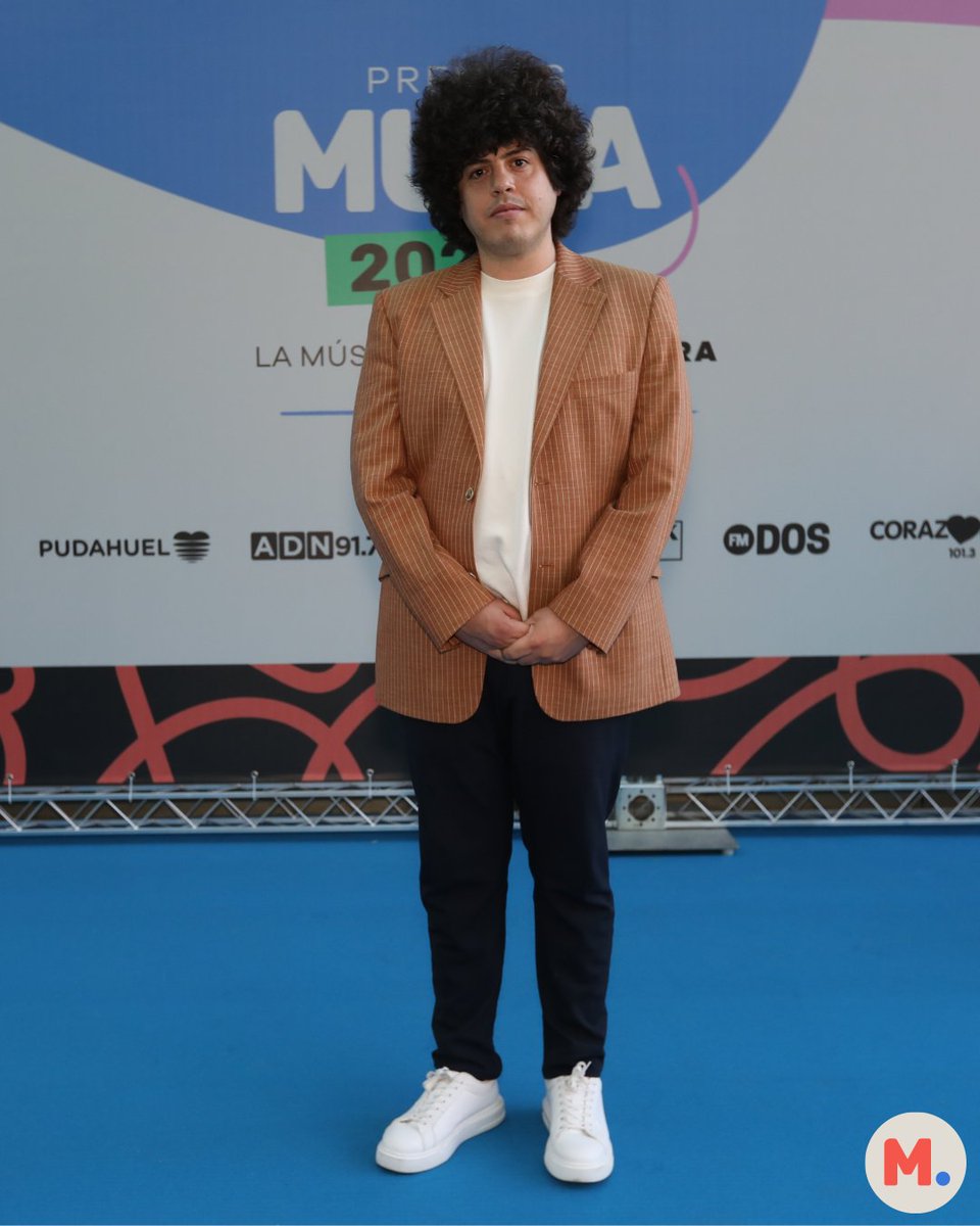 Otro de los artistas que se hizo presente en la #AlfombraMUSA fue Vicente Cifuentes (<a href="/vicentecif/">Vicente Cifuentes</a>) 😍

Sigue la transmisión de los #PremiosMUSA 2022 en nuestro canal de #Youtube

¿Te gustó su look para la ceremonia? 🤩👇