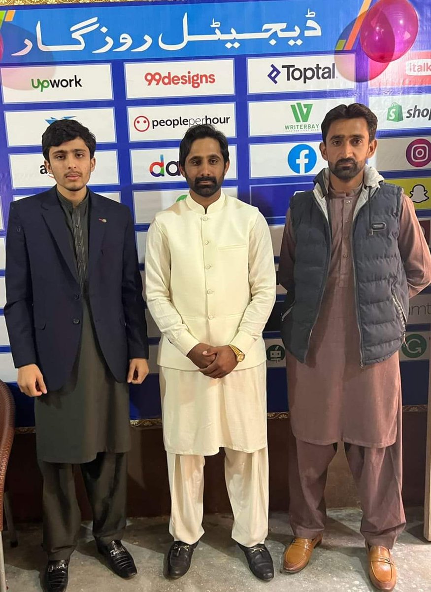 ProMalikHaseeb's tweet photo. Opening ceremony of digital rozgar farooka center 
#digitalrozgar 
#digitalrozgarfarooka #Digital #farooka https://t.co/ZD3Ggm4mRY