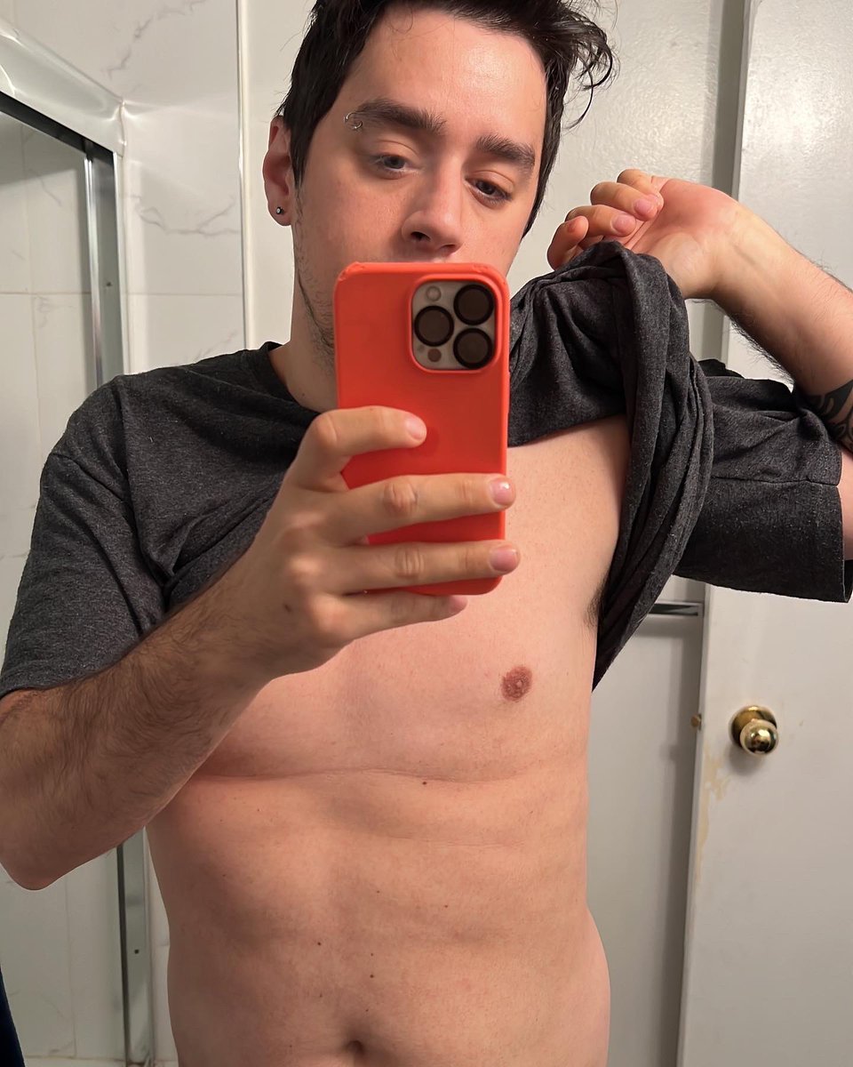 TigerGames's tweet photo. 93kg -> 82 kg . Em 12 meses! Tudo é possível! Dieta, reeducação alimentar, exercício e foco na saúde! ! 👍🏻 #health #saude #reeducacaoalimentar #fitness https://t.co/12TV1oNSfm