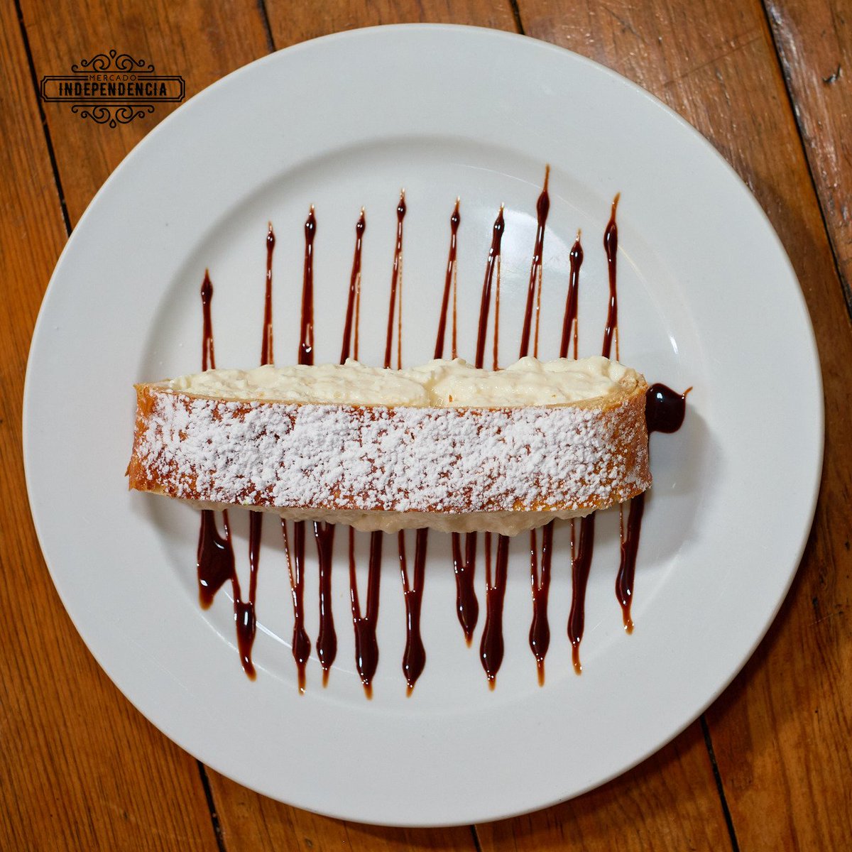 MercadoCdmx's tweet photo. Te invitamos  a probar un regalo de la gastronomía alemana un rico Strudel de Queso de #FranfurtRestaurant https://t.co/LuBIAWtk34