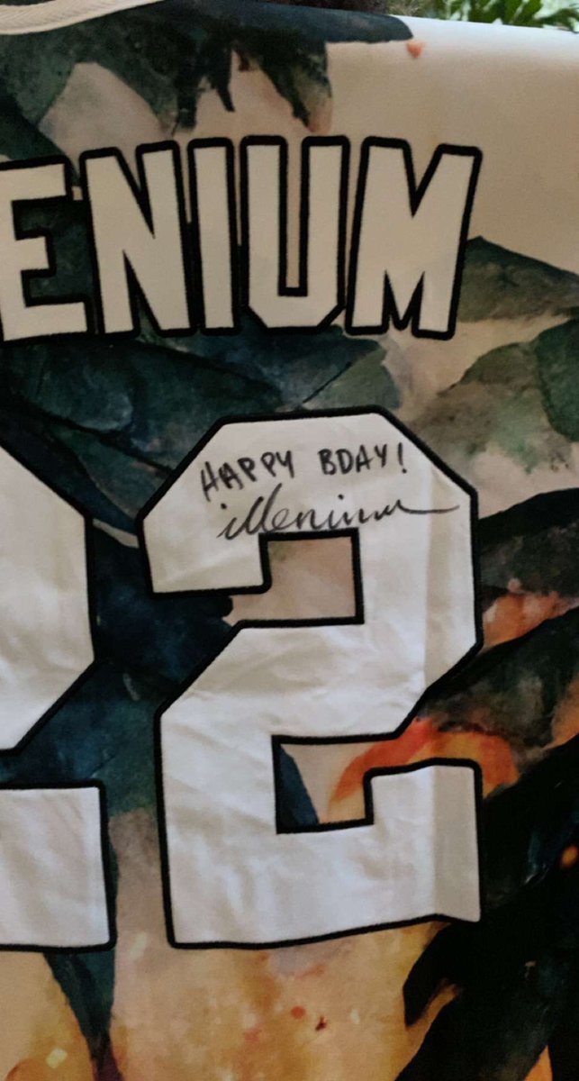 xxEmmaGee43's tweet photo. Thank you for the best birthday ever! @ILLENIUM https://t.co/Vp47b0n55U