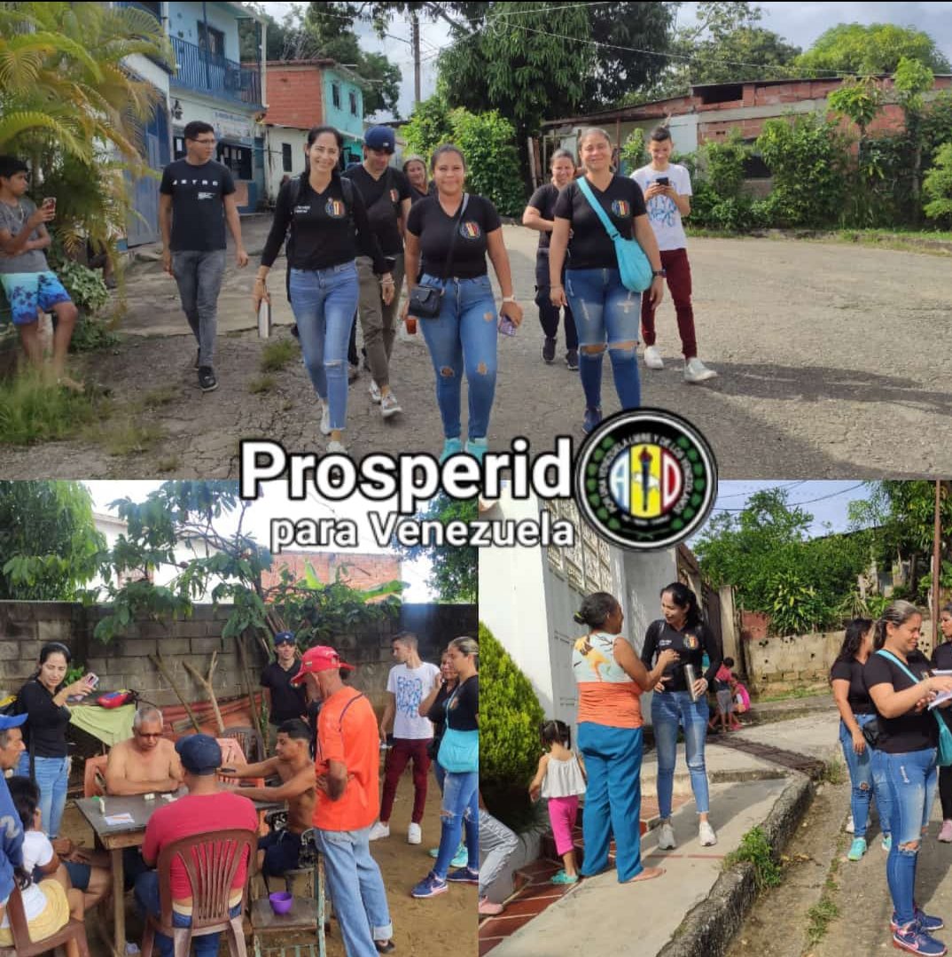 KellyParedesAD's tweet photo. Iniciamos Diciembre Realizando una visita a la comunidad de Caujuarito, conversando con nuestros compañeros, y conformando los comandos CAP.
Seguimos  llevando el mensaje de nuestro candidato presidencial @prospericarlos 
#UnidosXVenezuela seguimos #ADelante https://t.co/Sj22E59B8z