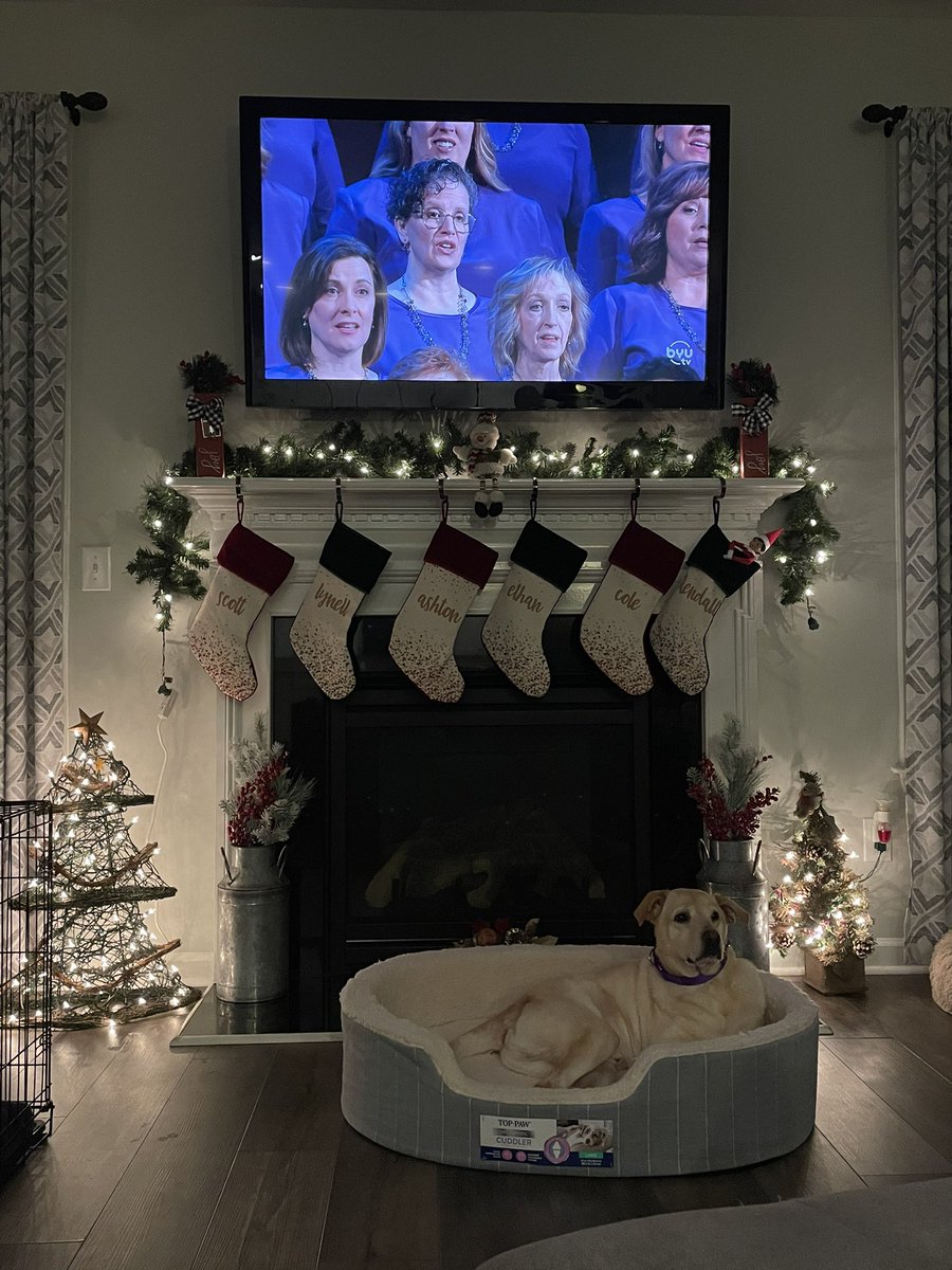 scottbatchelor's tweet photo. Enjoying a great #christmasdevo! Great way to kick off the season. https://t.co/lZuNHjDP5a