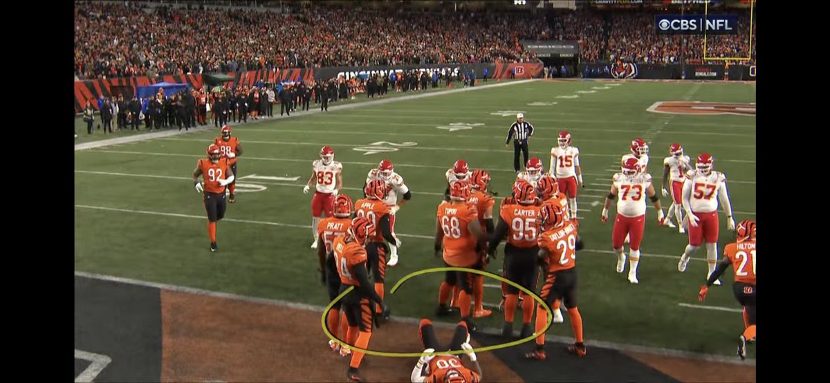 krash_spgf's tweet photo. The first “huddle hammy”…when did the Bengals football start taking futbal falls?  #huddlehammy https://t.co/clfhQTmZi0