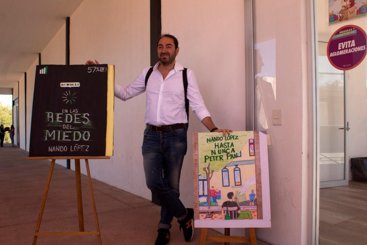 sems_udg's tweet photo. La Preparatoria de Lagos de Moreno y sus Módulos recibieron a Nando López,  doctor en Filología Hispánica, novelista y dramaturgo, como parte del programa #EcosdelaFIL📚

@FILGuadalajara #SomosLectores #ModoFIL #CuidemosLaFIL #FIL36 #FIL2022 #FilGuadalajara. https://t.co/GXhn79NDx1