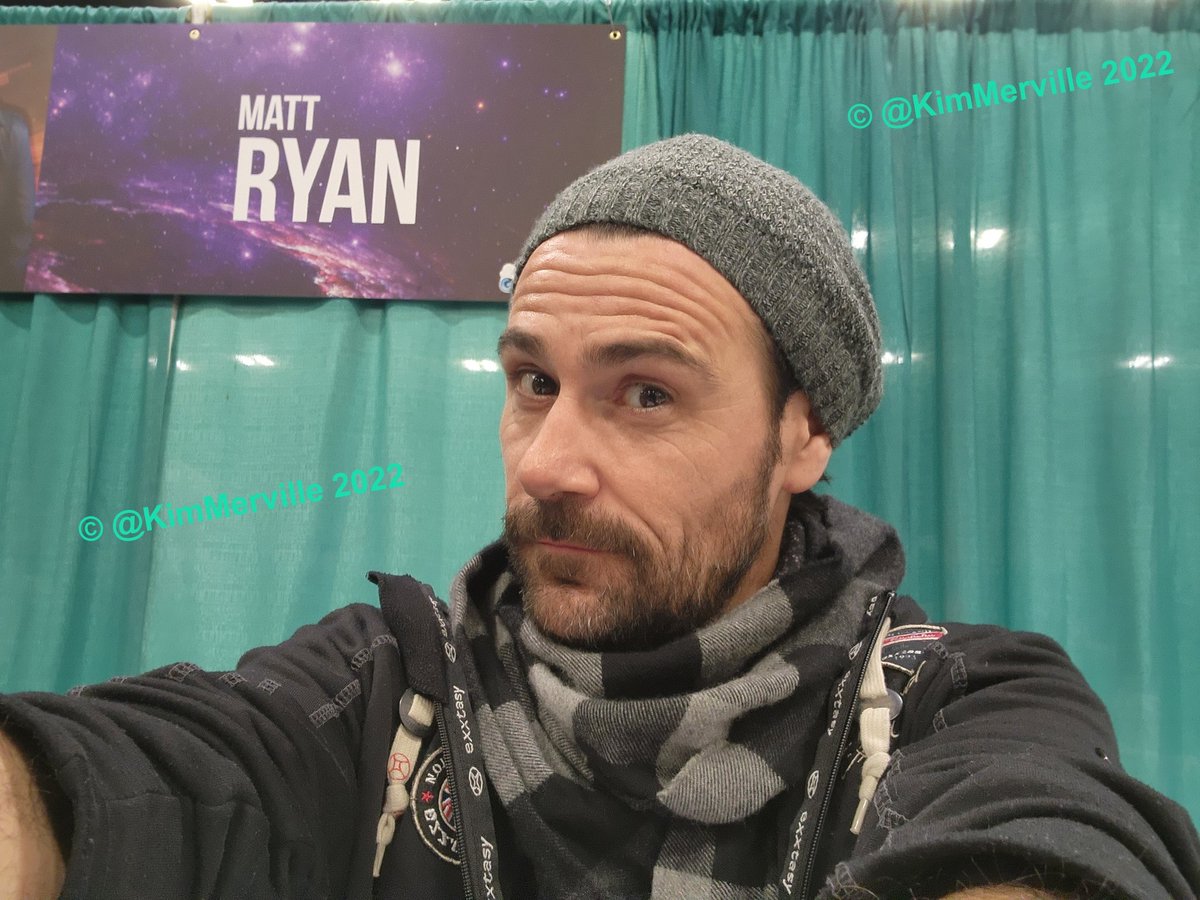 KimMerville's tweet photo. HUGE THANKS to @OracleGordon417 For Allowing Me To Paypal Her $50 Very Last Minute For @MattRyanReal To Take Selfies Of Himself For Me At @GalaxyConCMH! Very Much Appreciated Since I Was Unable to Attend. Thanks Matt! #Constantine #DrGwynDavies
#LegendsOfTomorrow #MickRawson https://t.co/KKKS8frwZU