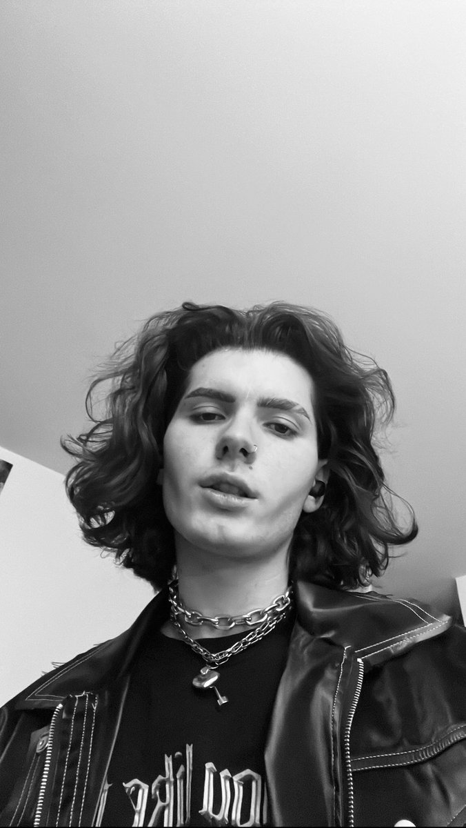 adxxct's tweet photo. #LGBTQIAColdWinter oh je ne sais plus où donner de la langue, oui j’ai sucé tout les glaçons https://t.co/o6XbQTNKnV