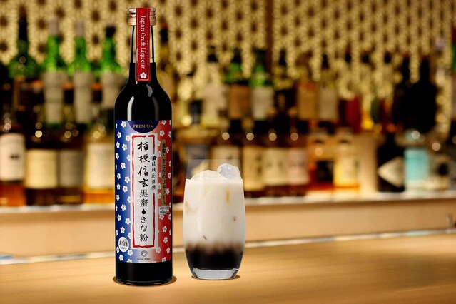 めちゃくちゃ美味しそう！黒蜜ときな粉を使用したお酒「桔梗信玄黒蜜きな粉」