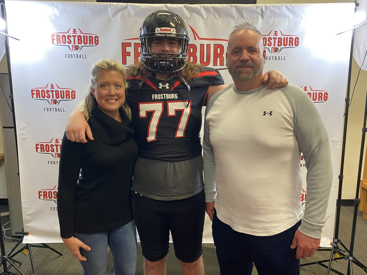 _agaughan's tweet photo. Had a great time at Frostburg yesterday! Thanks to @coach_ewags and @FSUCoachMiller for having me out. @FrostburgFB https://t.co/wIbi5NiFG6