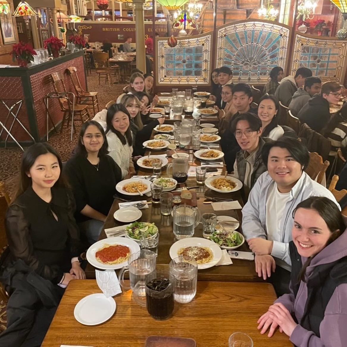 BCYParliament's tweet photo. Our Lower Mainland members gathered for our first in person social of #bcyp94 last Saturday!! It was a lovely start to the 94th year and gave our new and returning members a chance to connect!

#hYPe #BCYP #BCYP94 #youthempowerment #youthparliament #youthpower #youthservingyouth https://t.co/KHXAeyGwCq