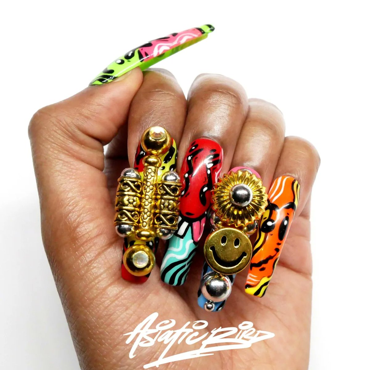 asiathabird's tweet photo. Fun & Funky. ASIATHABIRD. Asiatic Bird. 2022. Press On Nail Canvas. Hoholee Gel Nail Polish. Saviland Colored Potted Gel. Assorted Beads.
#gelnailart #gelnailartist #entitybeauty #nailsmagazine #nailpromagazine #scratchmagazine #voguemagazine #nailsnexttopnailartist https://t.co/5eNeFPorJN