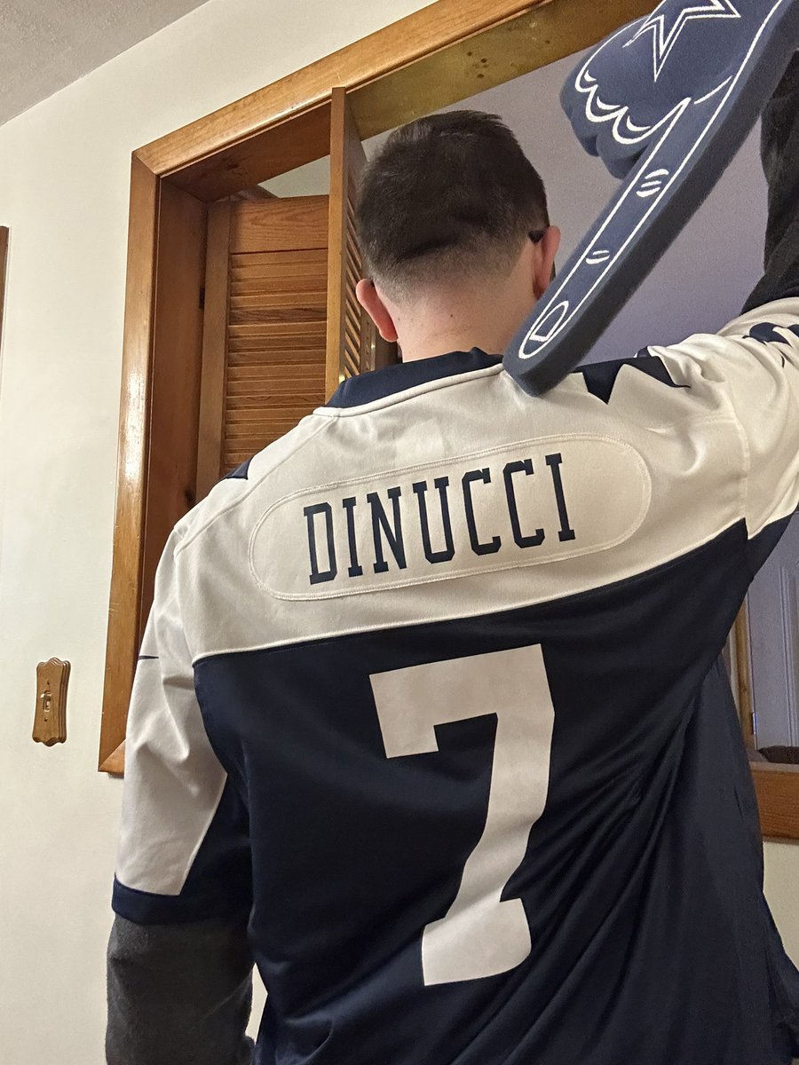 DanR1173's tweet photo. @B_DiNucci6 You made the Christmas card! What’s the chances I can get this jersey autographed??? https://t.co/ukfOzziYA6