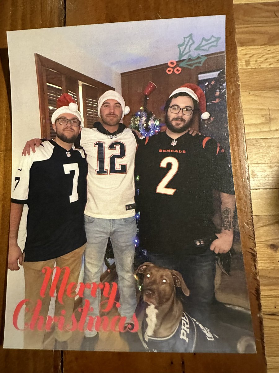 DanR1173's tweet photo. @B_DiNucci6 You made the Christmas card! What’s the chances I can get this jersey autographed??? https://t.co/ukfOzziYA6