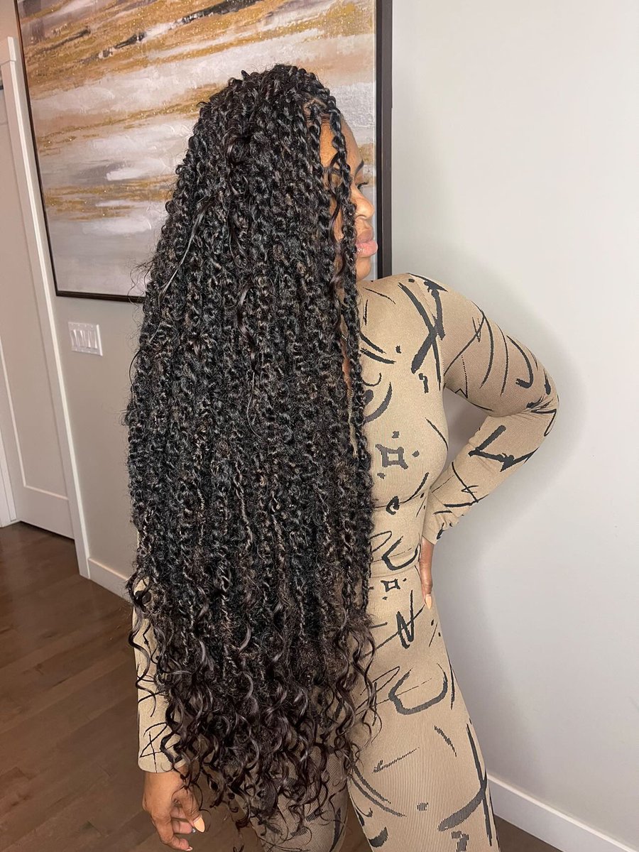 missdeyonce's tweet photo. Passion twist Vibes 😜😉😍✨🔥 #newhair #passiontwist #braids #yyc https://t.co/f6Rgpv1Pj2