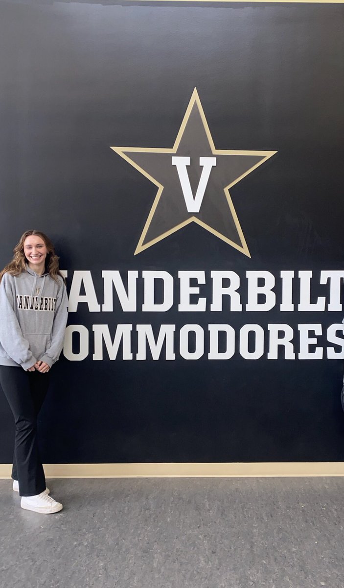 addisonhartle_'s tweet photo. Had a great first unofficial visit at Vanderbilt this weekend!! Thank you for the invite! @coachBontrack @coachesdaughtr @vandyxctrack @coach_n_johnson #anchordown https://t.co/TdIAIqECOE