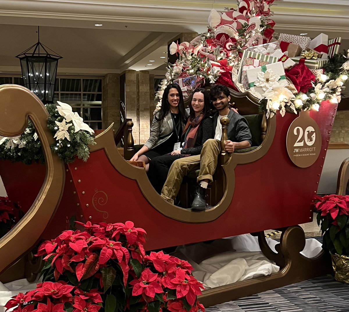 The Bagot Lab is at #ACNP2022 come say hi! <a href="/eid_rand/">Rand Eid</a> <a href="/esiyer/">Eshaan Iyer</a> @ Vedrana