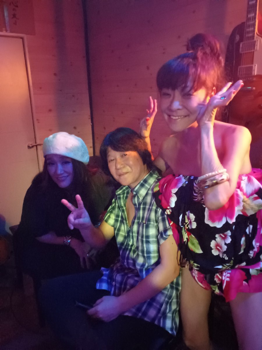 wzdJKoyfOMsCqAC's tweet photo. ギリギリ告知ですいません！

【今日ラジオ収録です】

レディオバルーンラジオ
「坂田佳子とJAZZ るnight」12/8(木)放送分
ゲスト石井真理子さんとの収録が今日になりました！
17時までに番組にメッセージ頂けたらご紹介できます！
お待ちしてます
このHPから送れます↓↓↓
https://t.co/HQHhC1ipPv https://t.co/Ty3BJ9eH8q