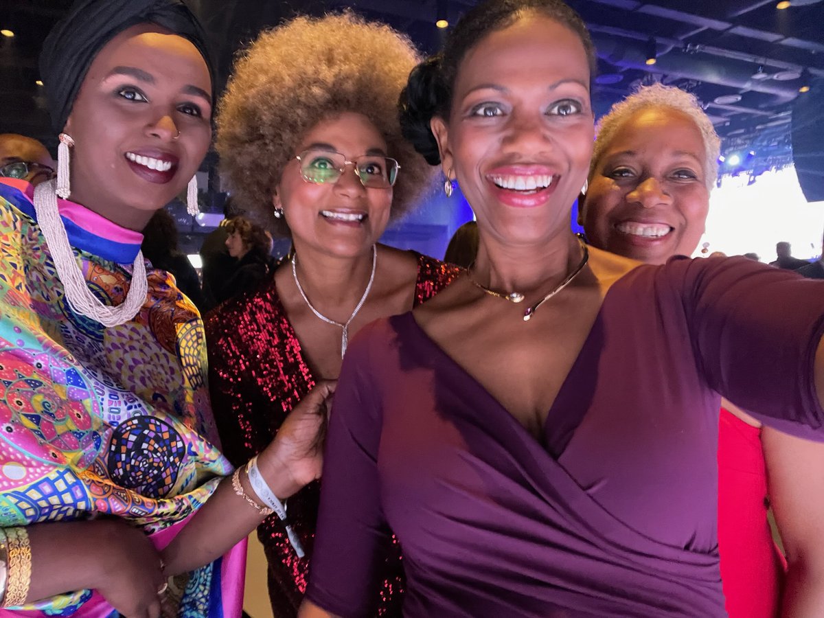 Maydianne Andrade tweet media