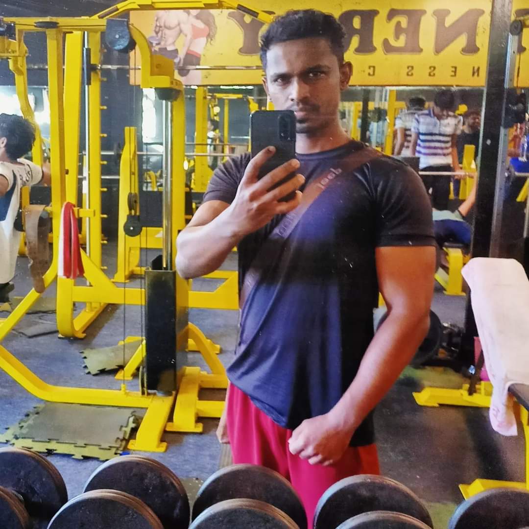 __am__sarath's tweet photo. Remember the time? If the gods give you health keep doing it.keep myself from ever saying I used to workout . competing or not it's a life thing .slow down but never stop..💪

#fitness #gym #motivation #workout https://t.co/pDybar7vRo