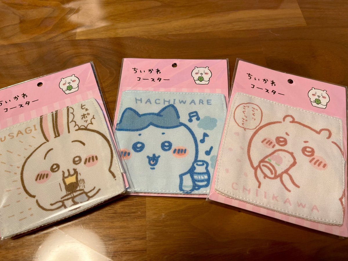 KOU05231022's tweet photo. 休日出勤だった旦那にせめて晩御飯が楽しみになるようにちょっと良いお肉ですき焼きを作りました🍲✨
とても寒かったし美味しさも倍増😋🍻
ちいかわグッズを買って帰ってくれたので仕事よりそっちを褒めた私でしたw
今週末は代休を取ってディズニー予定らしいので楽しみです🙌
#おうちごはん #ちい活 https://t.co/pGUqnUgPXE