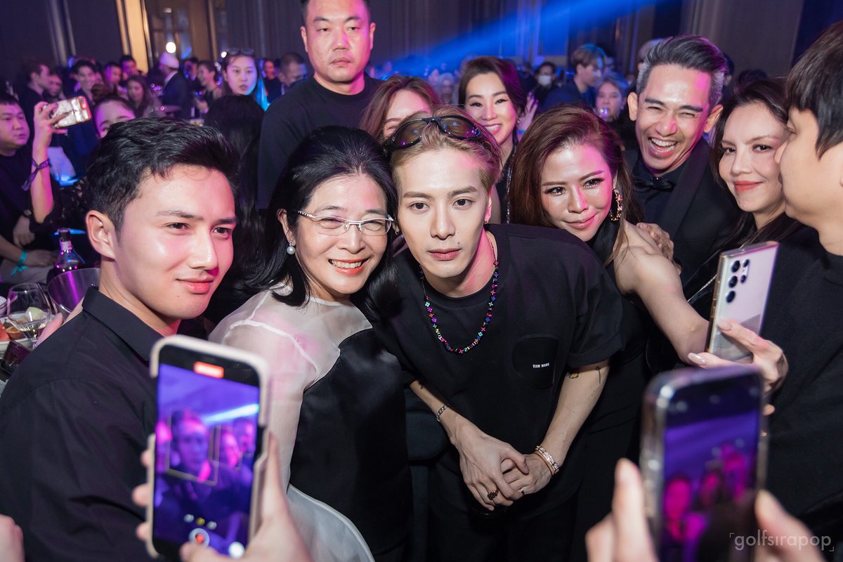 BrickinfoReport's tweet photo. "พานาซี" ฉลองก้าวสู่ปีที่ 15 สุดยิ่งใหญ่ มอบโอกาสสุดแสนพิเศษแก่ลูกค้าพานาซีร่วมสนุก กับค่ำคืนสุดพิเศษในเอ็กคลูซีฟ ปาร์ตี้ กับซุปตาร์ระดับโลก "แจ็คสัน หวัง"
👉 https://t.co/wcaTXR01l9
#MagicmanxPanacee #panacee14anniversary #panacee #JacksonWang #Brickinfo https://t.co/hQHMnHO5So