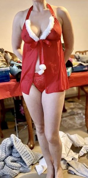 Come brighten up your Monday by subscribing to my OnlyFans. 50% off until Christmas Day, which means<a href="/tag/newprofilepic"class="tags"><span>#newprofilepic</span></a>