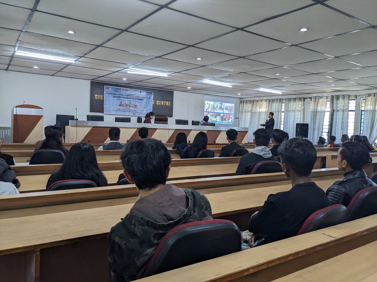 Celebration of International Volunteers Day by NYK Namchi at DAC Conference Hall, Namchi
@SikkimNyks @YASMinistry @Nyksindia @dm_namchi @UNV_India 
#AzadiKaAmritMahotsav #IVD2022 #VolunteersDay