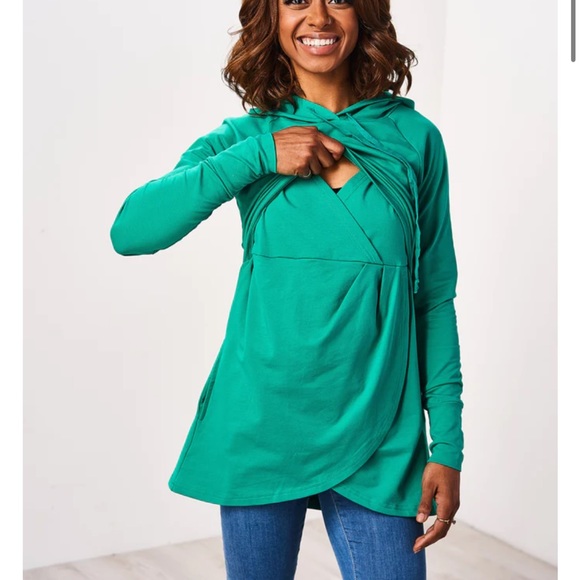 GaAvonLady's tweet photo. So good I had to share! Check out all the items I'm loving on @Poshmarkapp #poshmark #fashion #style #shopmycloset #latchedmama #oldnavy #converse: https://t.co/jaWmzb0PBt https://t.co/2wpNfQWzmm