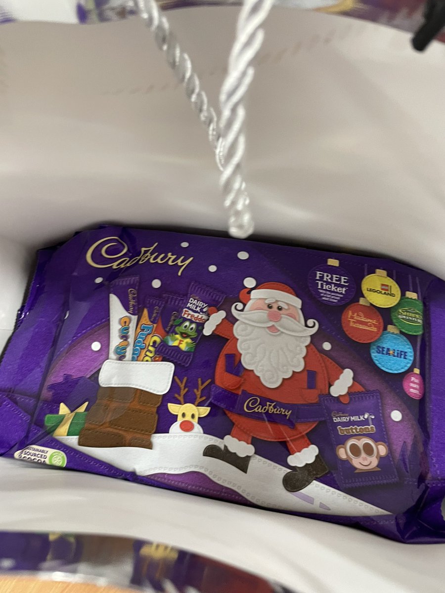 Mrs Chesher (@alvarmps) on Twitter photo The loveliest start to a Monday! Thank you so much to Lewis, Lucy and Chloe for the thoughtful Christmas gifts for the faculty ๐ Never doubt how much you mean to your pupils ๐ฅบ๐ <a href="/AlvaModStuds/">Alva Modern Studies</a> <a href="/AlvaGeography/">Alva Geography</a> <a href="/AlvaHistory/">Alva Academy History Dept</a> The loveliest start to a Monday! Thank you so much to Lewis, Lucy and Chloe for the thoughtful Christmas gifts for the faculty ๐ Never doubt how much you mean to your pupils ๐ฅบ๐ <a href="/AlvaModStuds/">Alva Modern Studies</a> <a href="/AlvaGeography/">Alva Geography</a> <a href="/AlvaHistory/">Alva Academy History Dept</a>