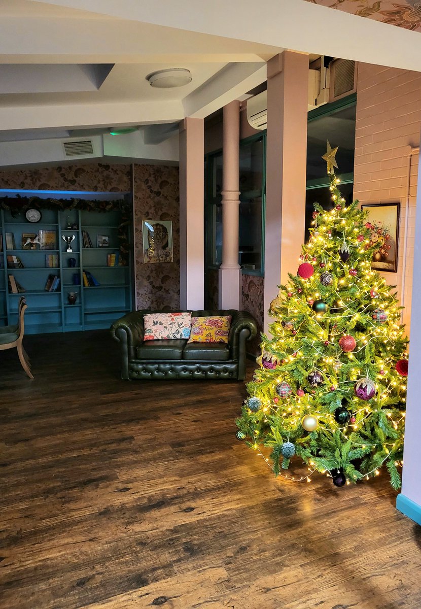 Medway PS on Twitter "Our christmas tree is up and it looks