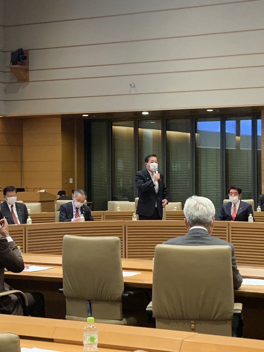 fumieitsu's tweet photo. 開会挨拶発起人の
古屋圭司(日本ウイグル国会議員連盟会長)
高市早苗(南モンゴルを支援する議員連盟)
下村博文(日本チベット国会議員連盟会長)
長島昭久(人権外交を超党派で考える議員連盟会長) https://t.co/9OLsBy6pyP