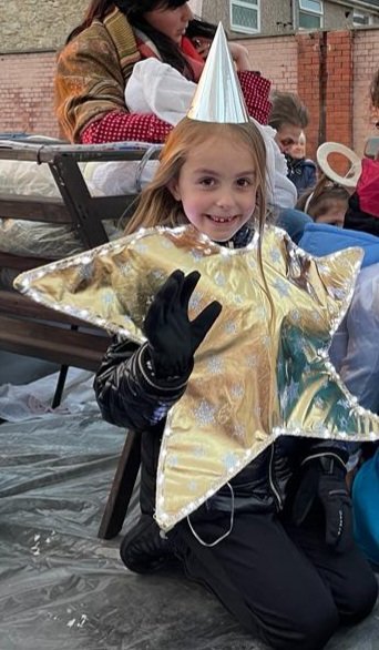 SanSior's tweet photo. Gweithgareddau adfent drost y penwythnos 
This weekend our kindness and wellbeing advent asked us to make someone smile by getting in touch.Our pupils have certainly done this over the weekend @DioStAsaphEdu @actionhappiness @SchoolofKind @KindnessSchools https://t.co/jjtXEkDBzH